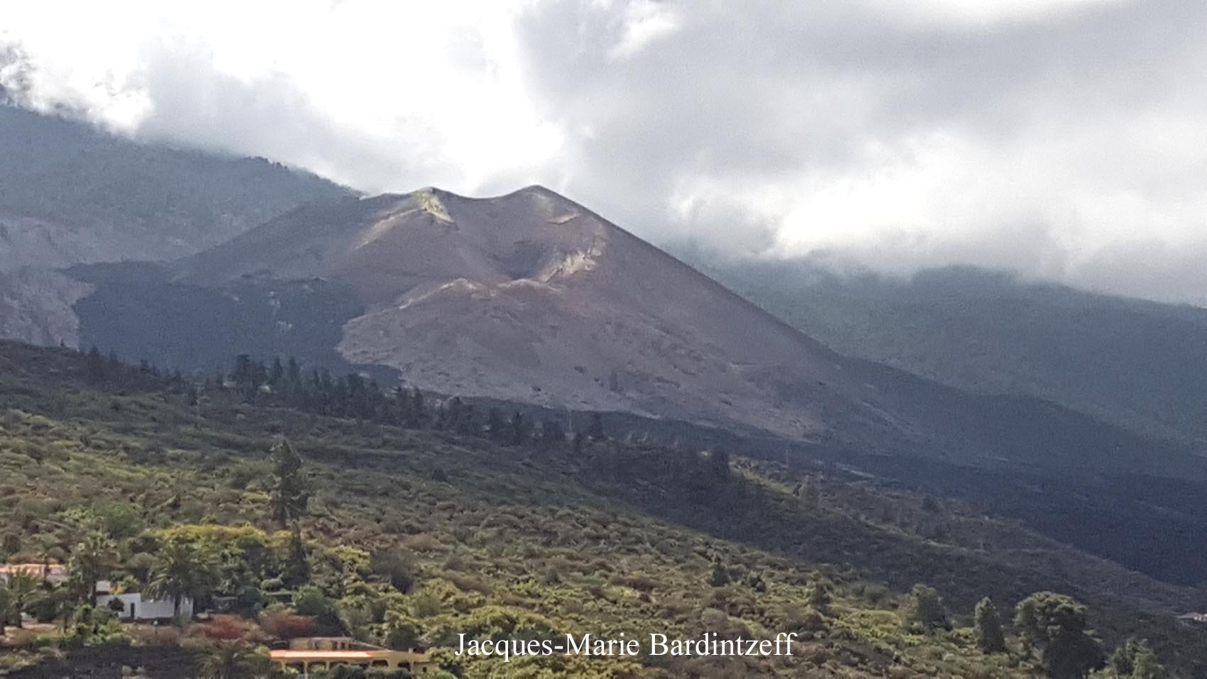 Le cône volcanique de l’éruption de La Palma, par JacquesMarie Bardintzeff