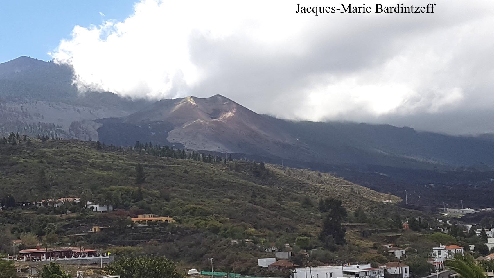 Le cône volcanique de l’éruption de La Palma, par JacquesMarie Bardintzeff