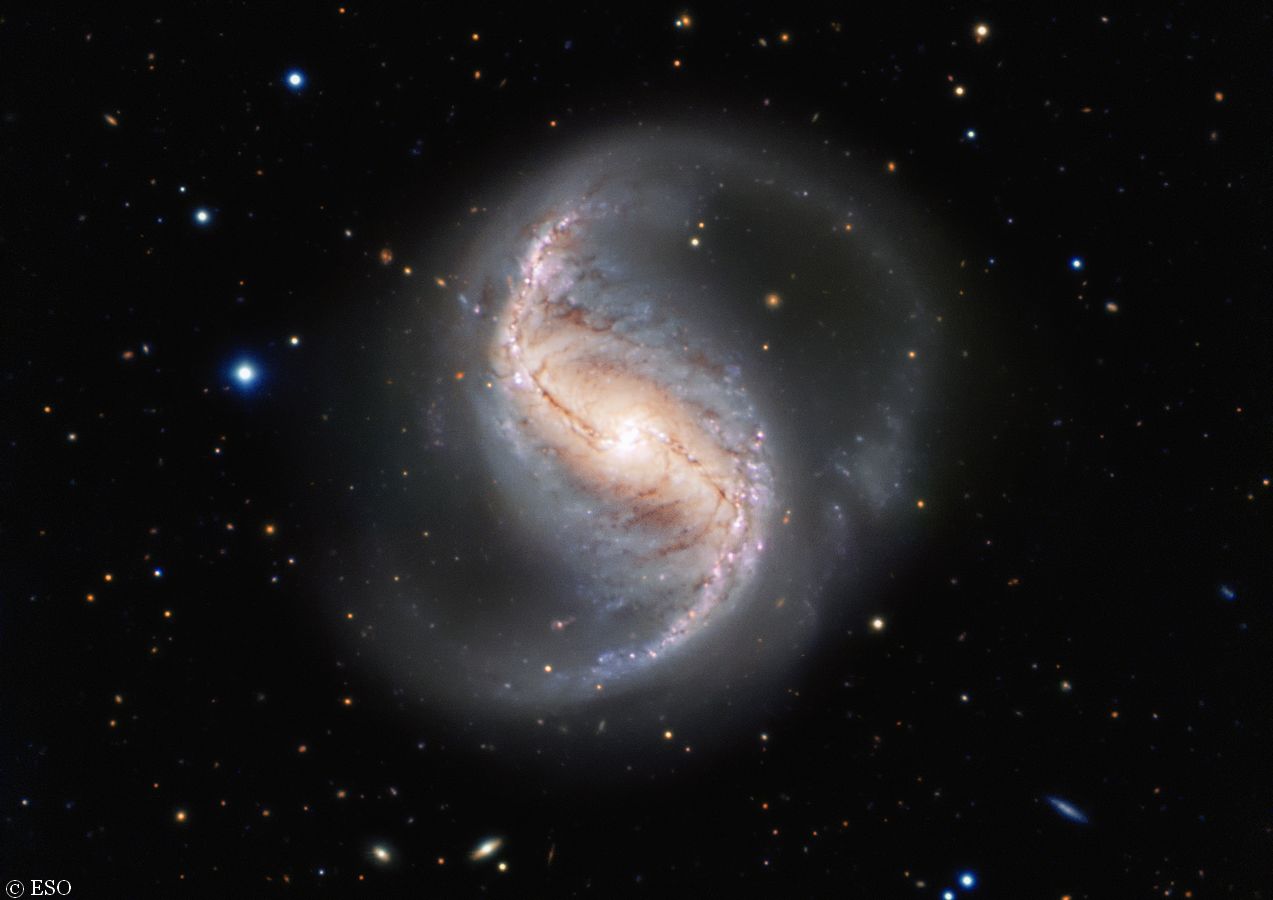 Zoom Sur NGC 986 Une Superbe Galaxie Spirale Barr e Zoom Sur NGC 986 Une Superbe Galaxie Spirale Barr e