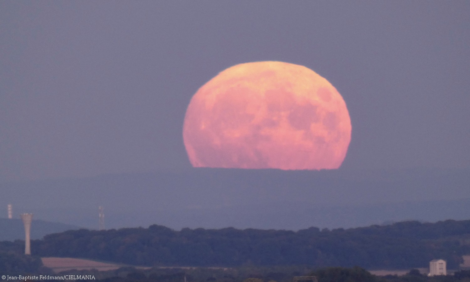 Zoom Sur La Pleine Lune Des Récoltes Harvest Moon