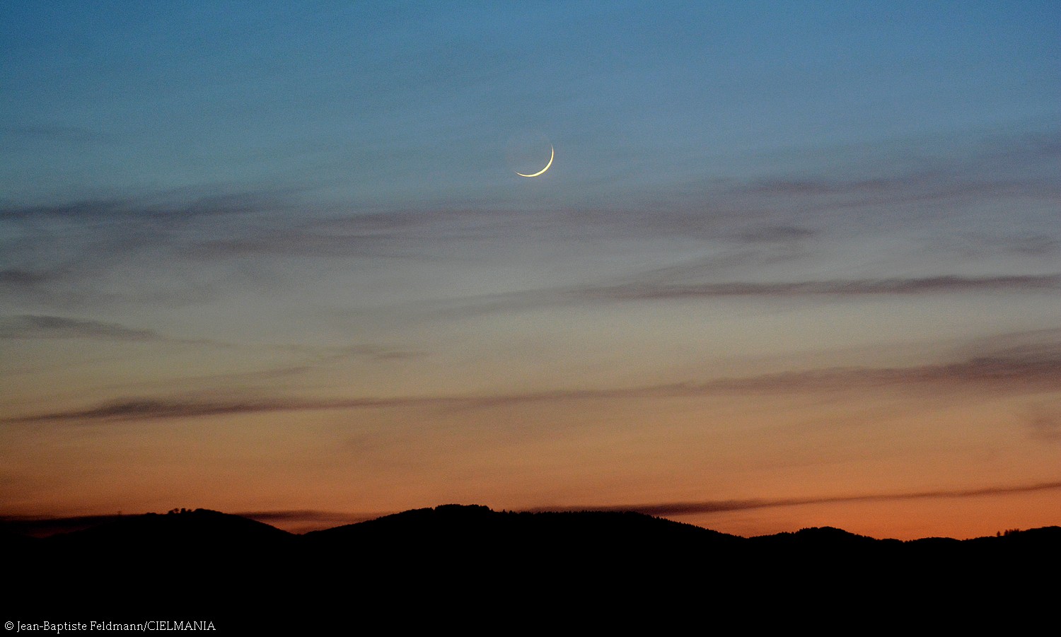 Voici le croissant de Lune qui annonce le début du Ramadan