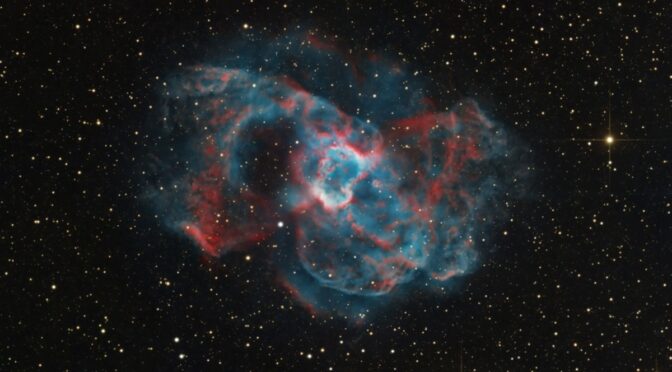 Zoom sur la nébuleuse planétaire NGC 6445