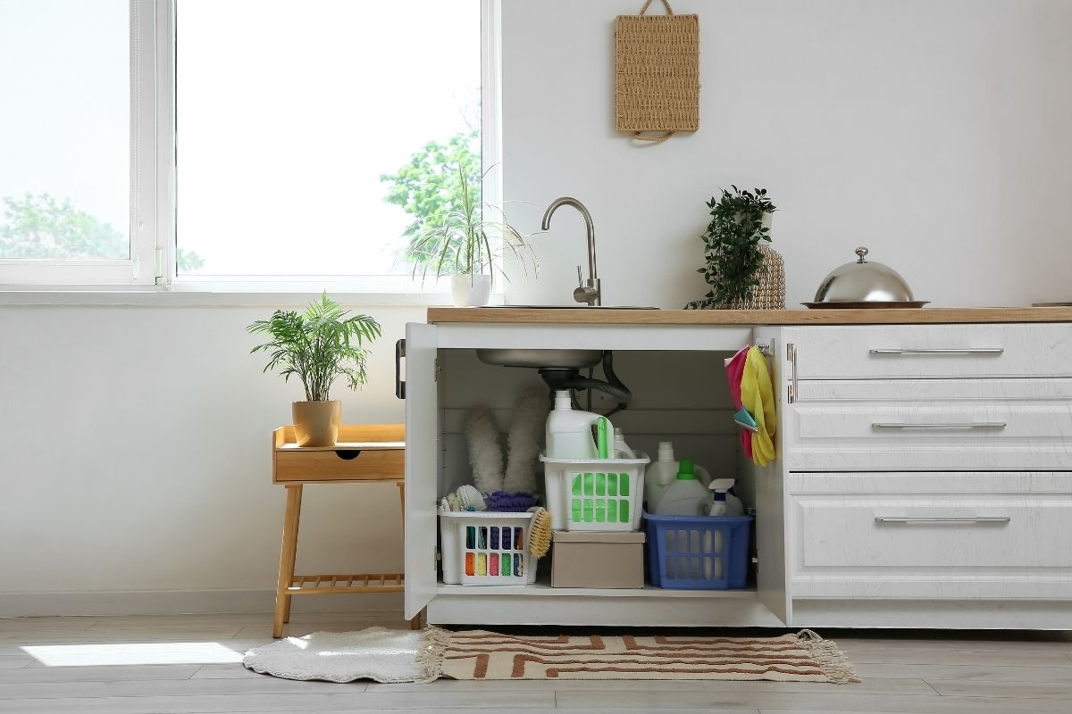 l’astuce de rangement de nos grands-mères qui revient et détrône les placards