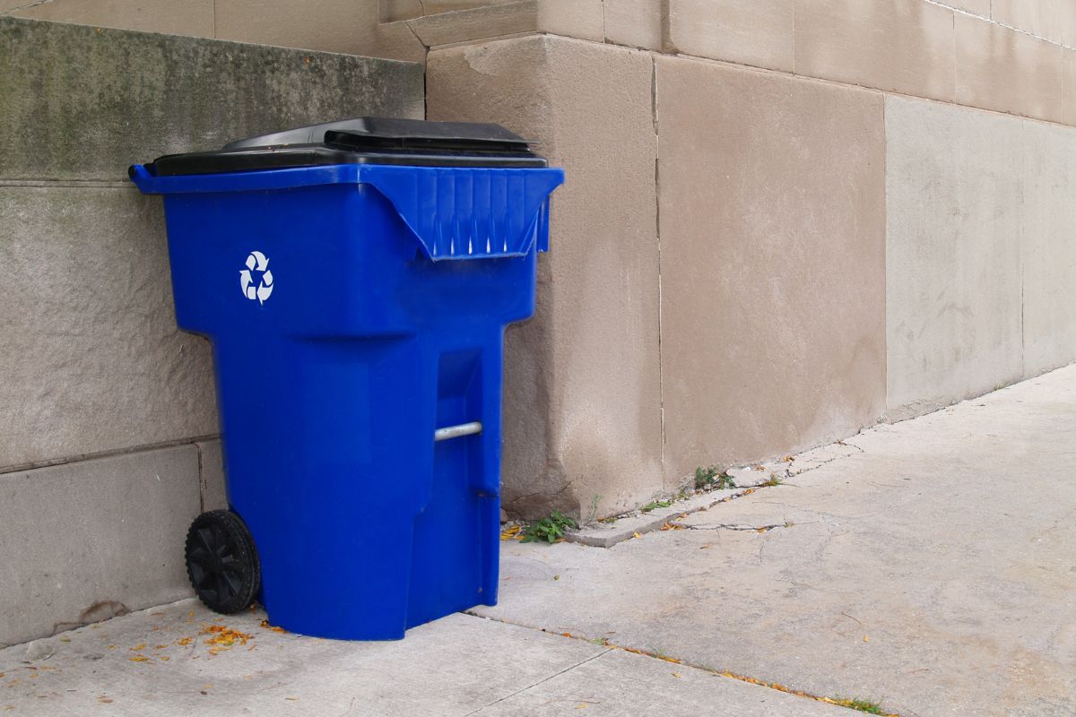 Que risque-t-on à laisser ses poubelles en permanence sur le trottoir ?